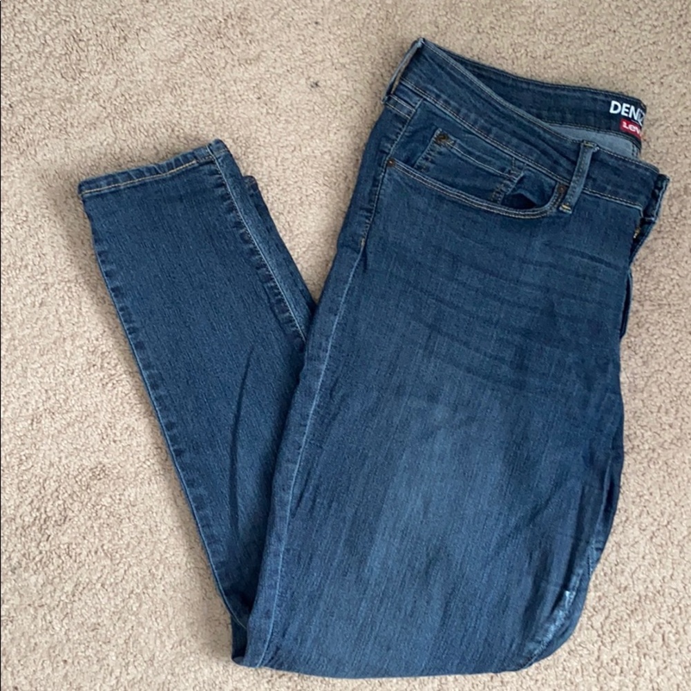 Denizen from Levi’s Skinny Jeans 👖 ✨